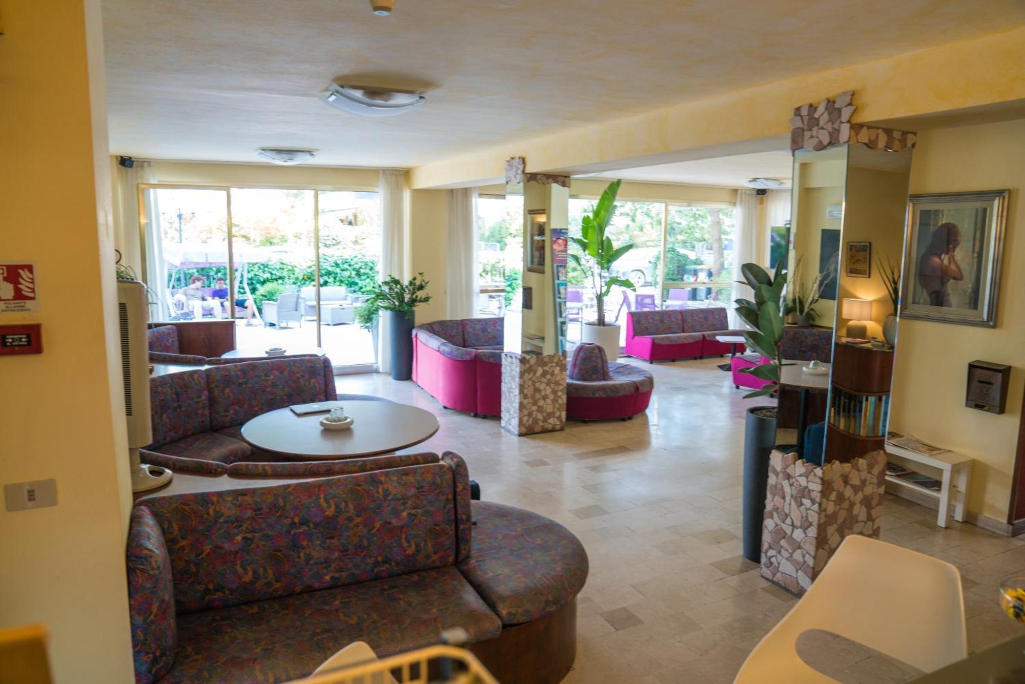 Hotel Singapore 米兰马瑞提那 外观 照片